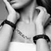 BIJOUX - INDISCRETS MAZE ALGEMAS PRETAS PULSEIRAS - Image 2